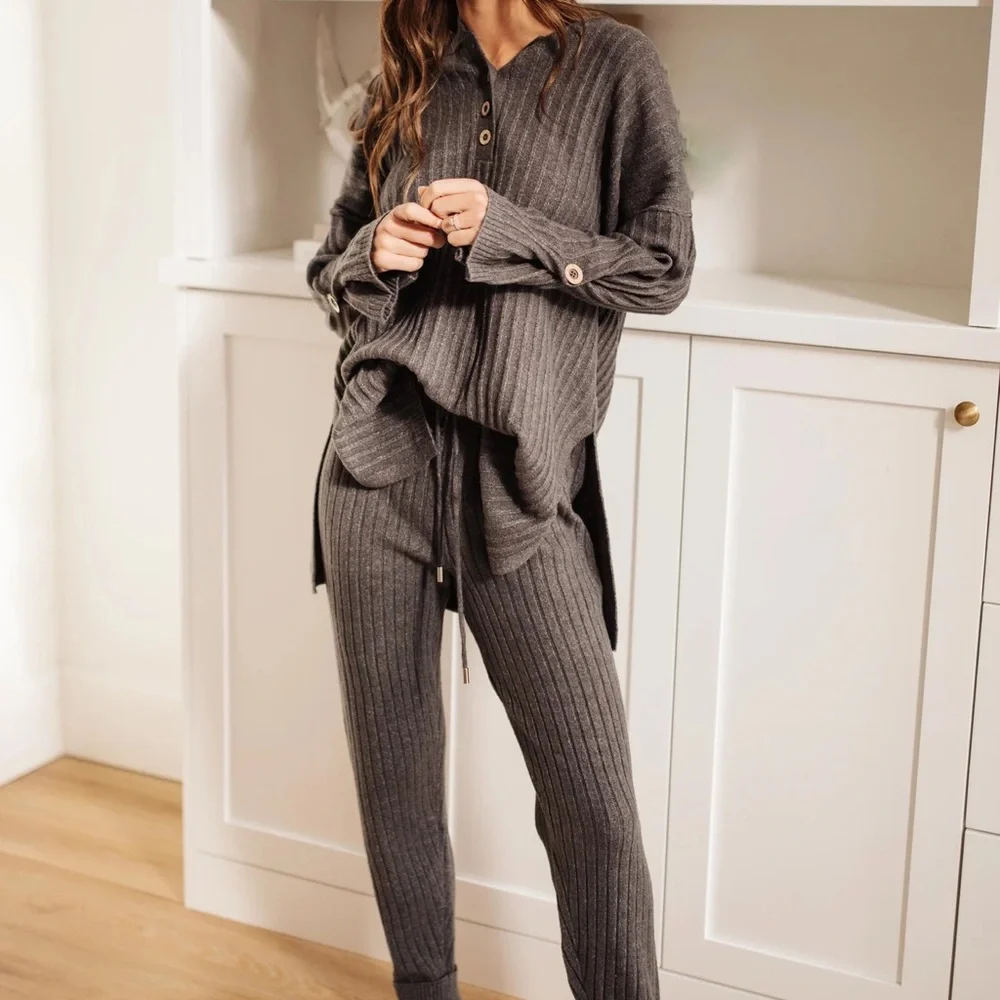 Free People - Picture 3 of 4